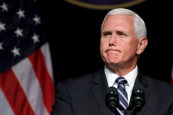 [REPORT] Mike Pence 'Cheap' Restaurant Tip: How Much Should You Give Waiters? 