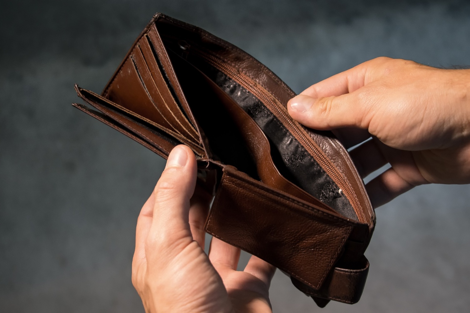 People Globally Return &#039;Lost&#039; Wallets More As Money Increases