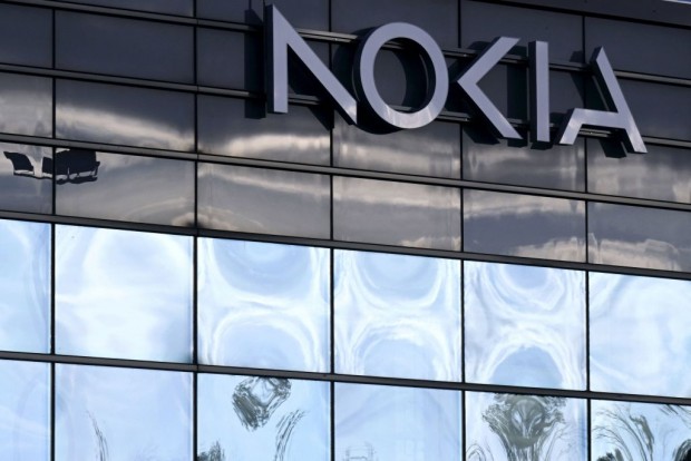 Nokia Stumbles After Losing AT&T, Shares Hit Three-Year Low