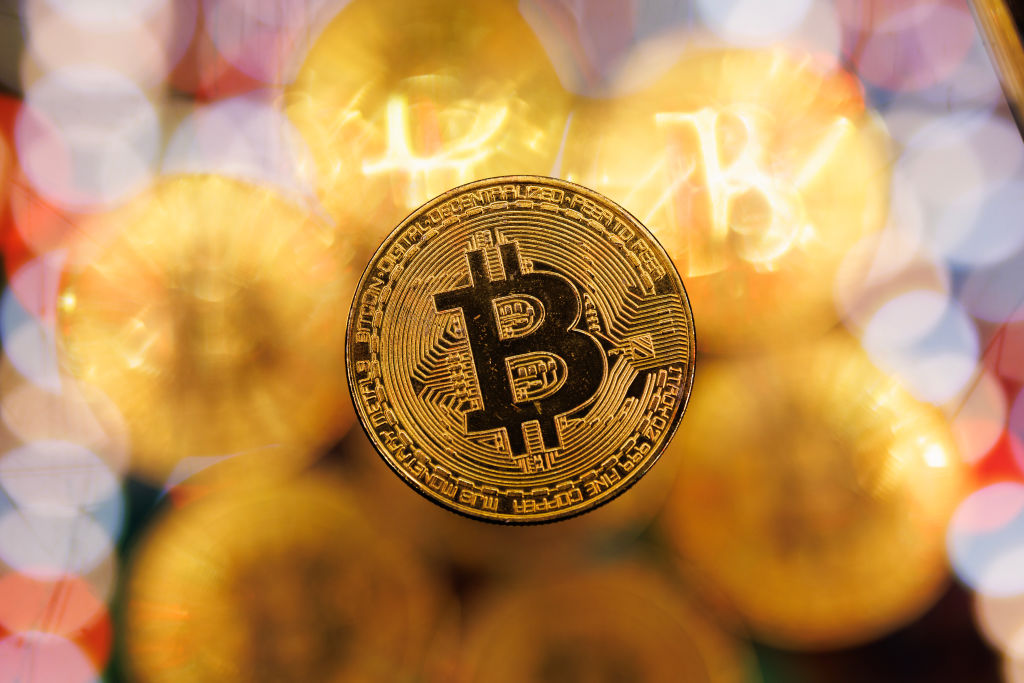 Bitcoin Breaks into Big Leagues, Sparking Investor Excitement and Fear