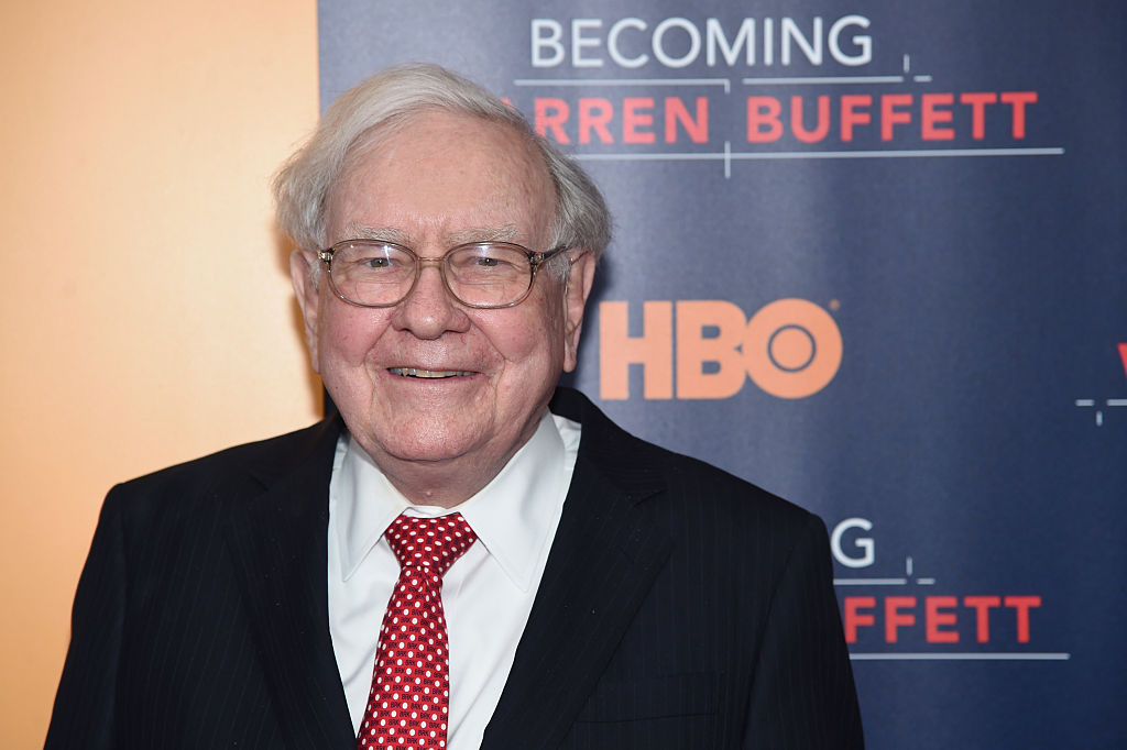 Warren Buffett's Growth Bet Crumbles 82%: Analyzing the Risks and Rewards of a Deep Value Play