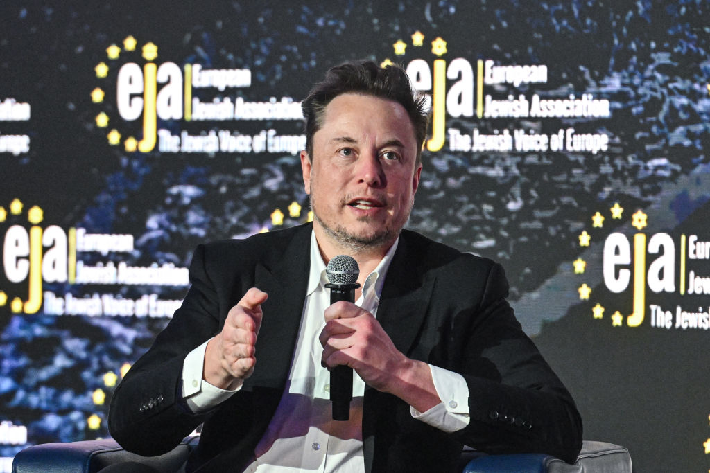 $5.6 Billion Request Puts Musk Pay Package Case Back in the Spotlight