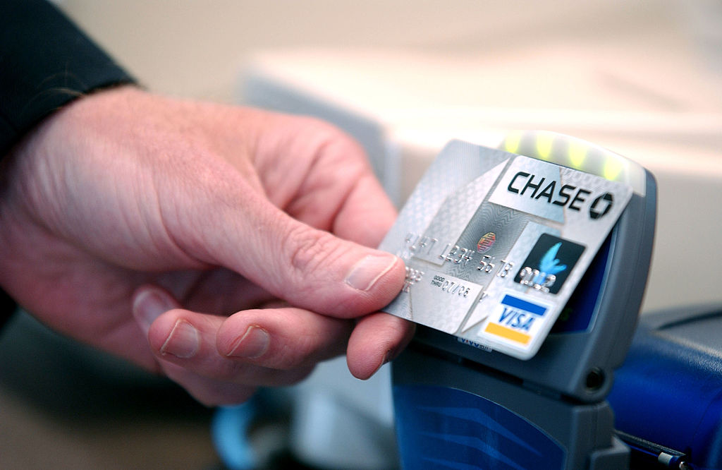 Can Chase Sapphire Preferred Oust the AmEx Gold Card?