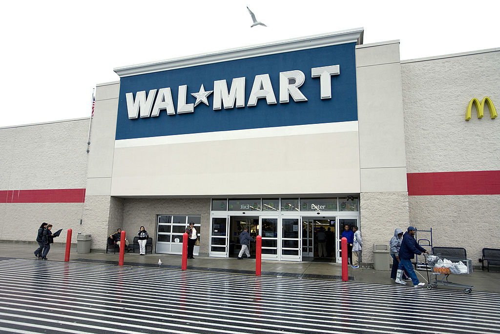 Walmart Forecast Hints at Continued Buying Power