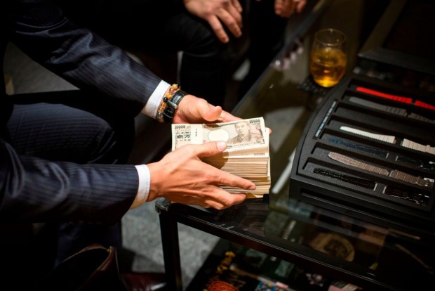 Yen's Slide Puts Japan on High Alert, Raising Fears of Global Currency War