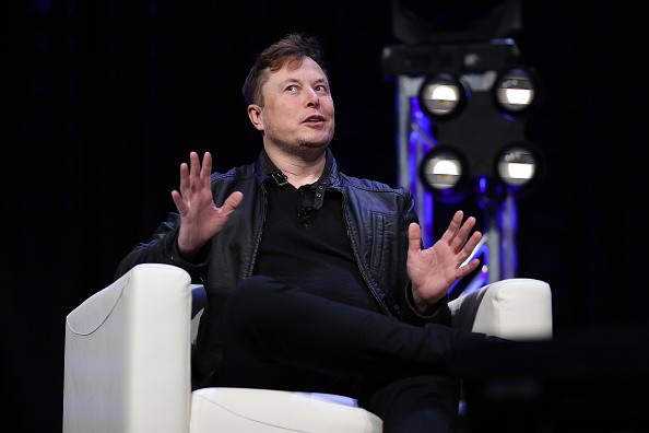 Tesla CEO Elon Musk Advises to Stop Wasting Time Using PowerPoint, Seek More Criticism